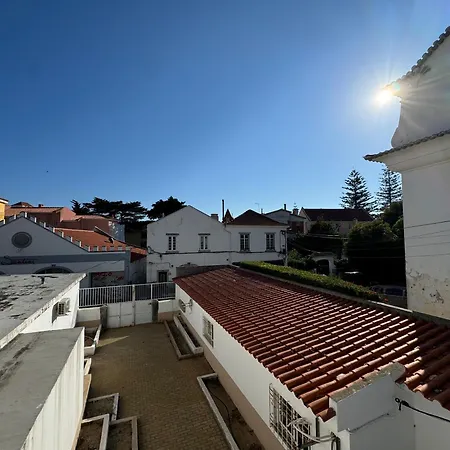 Spacious 3-bedroom In Estoril- Estoril
