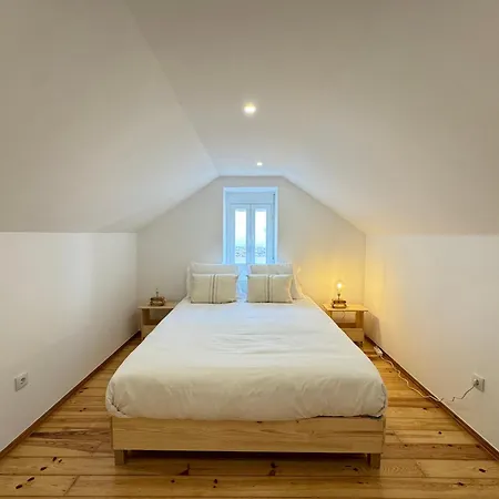 Spacious 3-bedroom In Estoril- * Estoril
